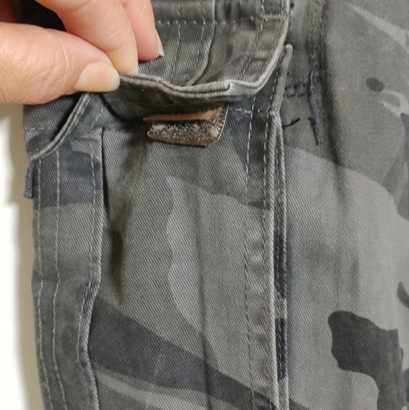 Wrangler Grey Camouflage Cargo Pants - Picture 10 of 10